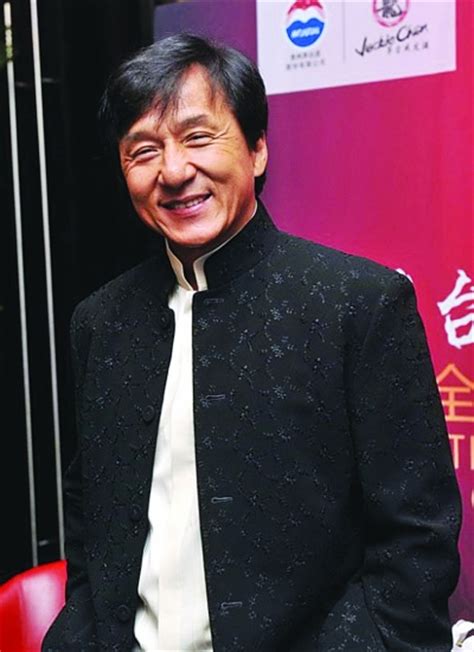 阿汤哥和成龙谁地位高(55岁阿汤哥想超越成龙)