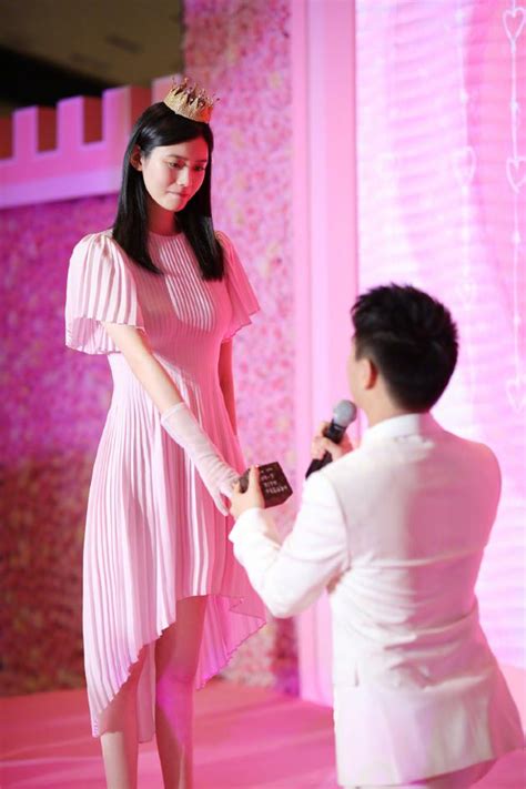 奚梦瑶首谈求婚 曾希望别高调 奚梦瑶早知何猷君求婚?