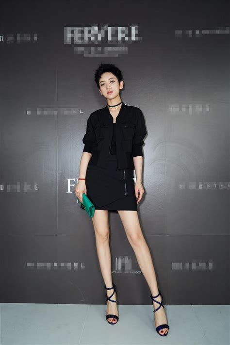 主持人李晓峰个人资料简介 李晓峰离婚了吗老公富商王翀吗