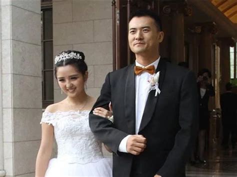 又一名艺人来拯救薛之谦,赫子铭深夜发微博称被抹黑欺负殴打