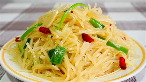酸辣土豆丝的营养价值,专家建议一周吃5次,清爽可口