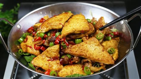 豆腐最好吃的做法,只需简单两步,又香又嫩,比饭店做的都好吃